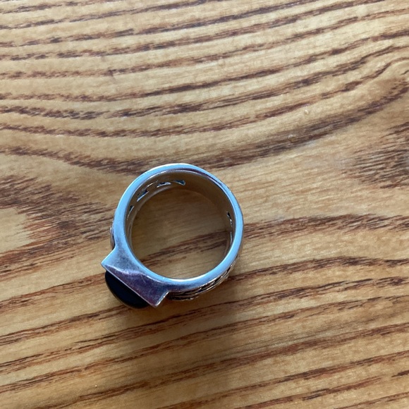 Silpada Sterling and Onyx Ring - Picture 2 of 5